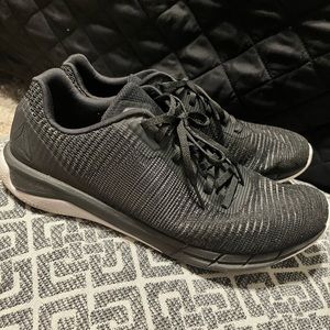 Black reebok men athletic shoes